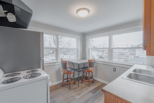 201 14th St unit 3, Winona Lake, IN 46590 - photo 4