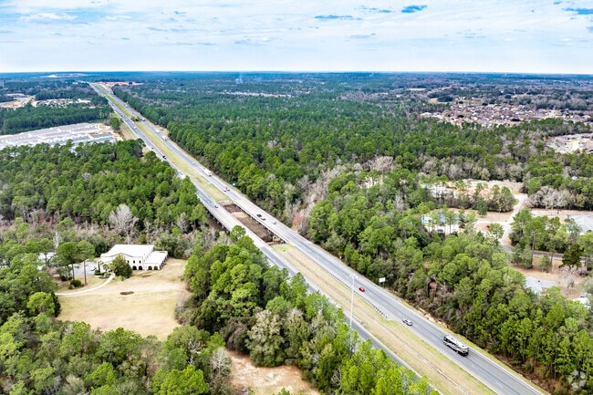 I-10 nearby makes commuting from Gonzalez straightforward.