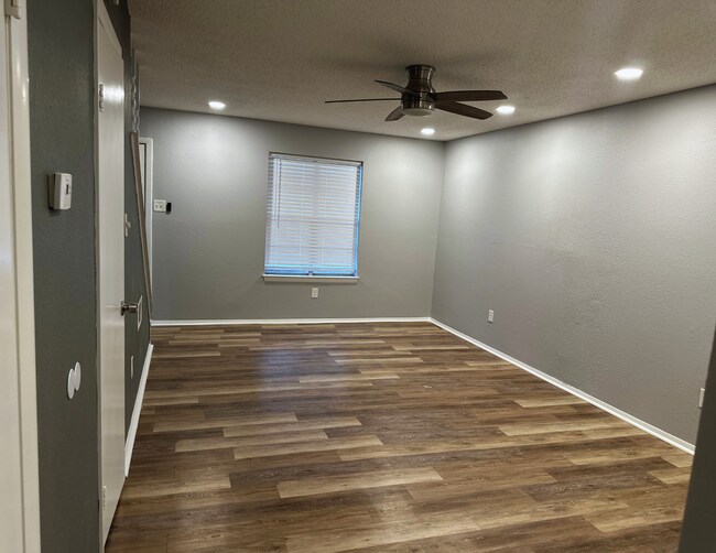 8302 Woodview Dr E unit 8302 Woodview Drive, Sherwood, AR 72120 - photo 4