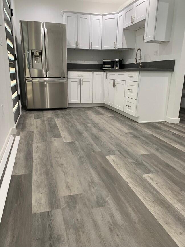 1102 Centinela Ave unit A, Santa Monica, CA 90403 - photo 4