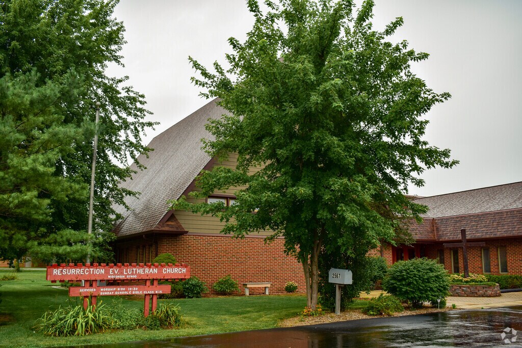 Resurrection Lutheran School provides private education in 
Blackberry Countryside