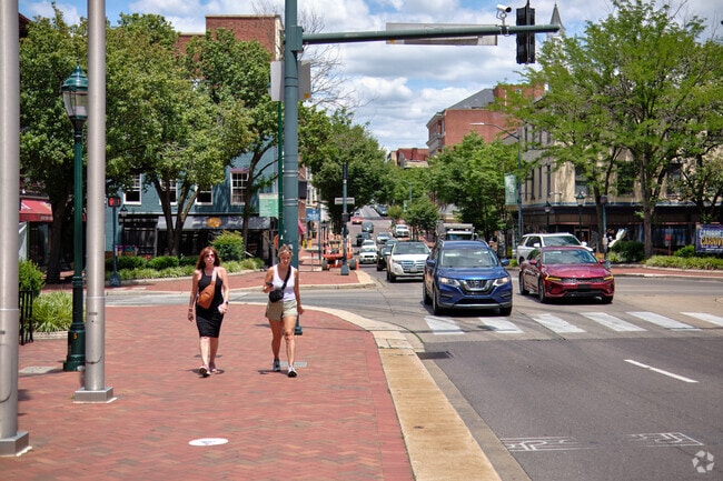 Downtown Hagerstown is highly walkable with sidewalks and walkways throughout town.