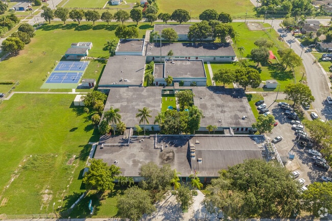 Redondo Elementary School in Homestead, FL has well maintained amenities for students.