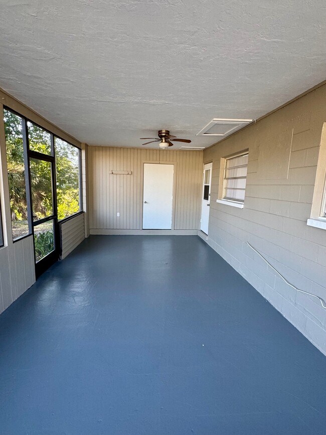 77 2nd St unit 77, Fort Myers, FL 33907 - photo 5