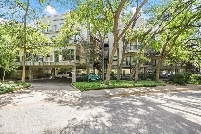 3115 Tom Green St unit 305, Austin, TX 78705 - photo 2