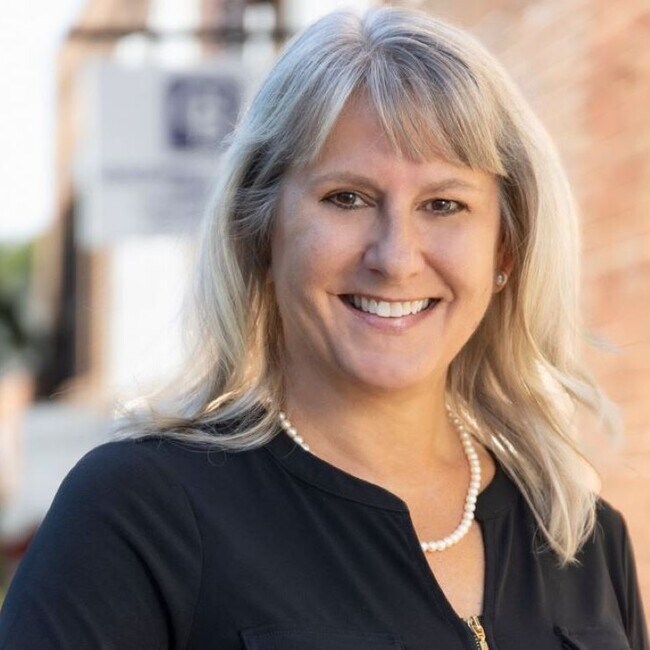 Elizabeth Dougherty Real Estate Agent in Hillsborough, NC