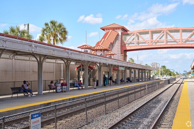 If you need to commute, the Lake Worth Tri-rail is just a few minutes from Parrot Cove.