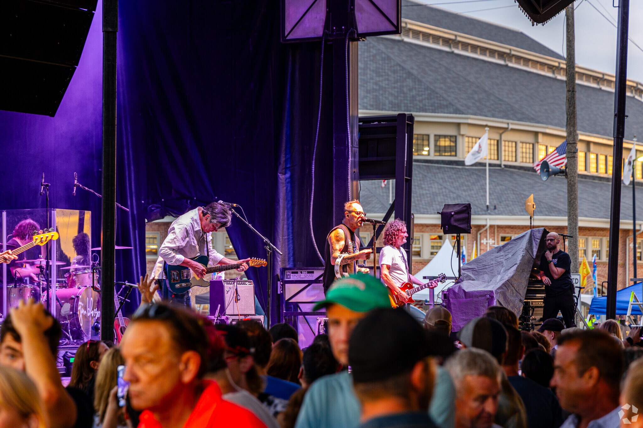 Oak Ridge residents can visit The Illinois State Fair and watch live music from local artists.