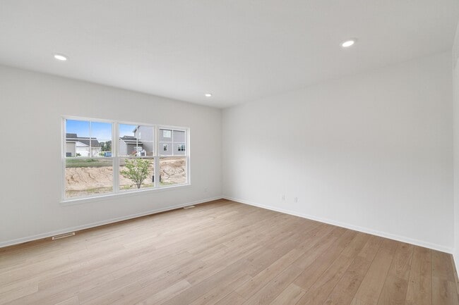 3756 Wild Grove Way, Valparaiso, IN 46385 - photo 4