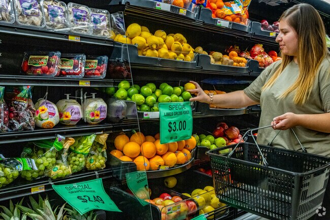 Esparto families shop weekly at Valley Food Market.