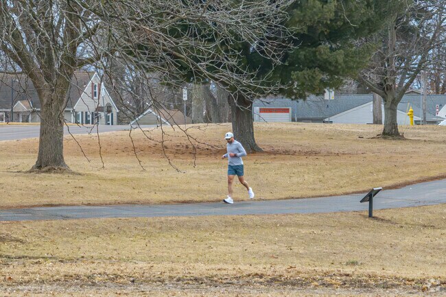 Washington features many popular running trails throughout Washington Park.