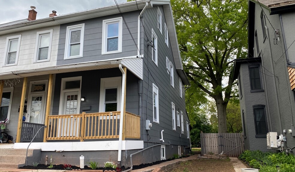 307 Washington St, Royersford, PA 19468 - photo 1