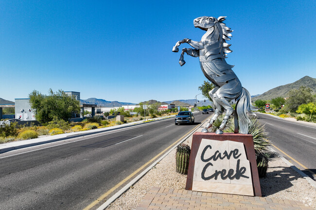 Horse sculpture marker in Cave Creek neighborhood