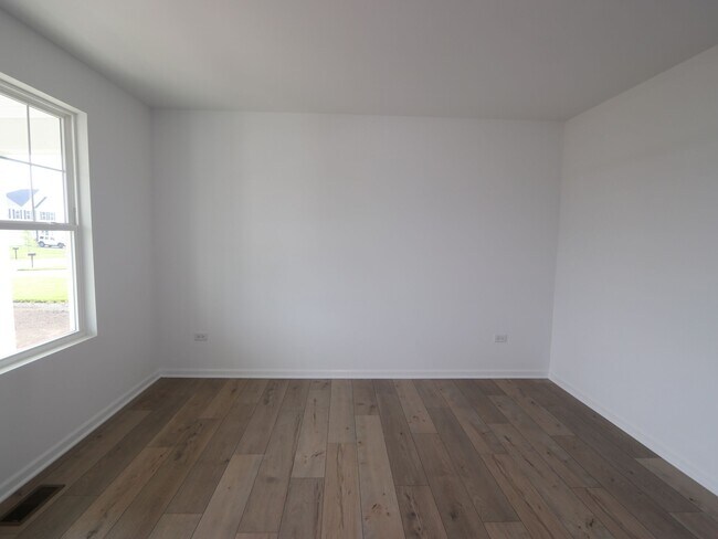 1767 Breton Ave, North Aurora, IL 60542 - photo 5