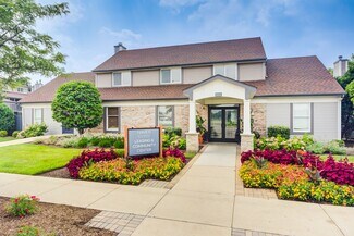 826 Terrace Lake Dr, Aurora, IL 60504