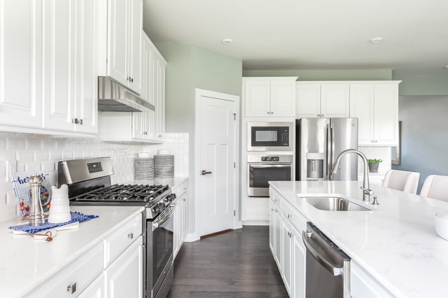 6927 Gentle Wind Ln, Whitestown, IN 46075 - photo 3