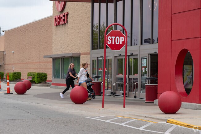 Target is located at the Promenade shopping district in Fultondale.