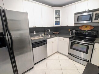 800 West Ave Unit 938, Miami Beach, FL 33139