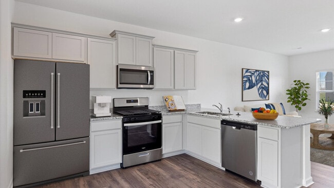 402 Villages at Hinds Creek Ln unit 36207801, Clinton, TN 37716 - photo 3