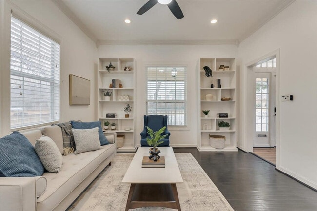 909 Elsbeth St unit ID1019507P, Dallas, TX 75208 - photo 4