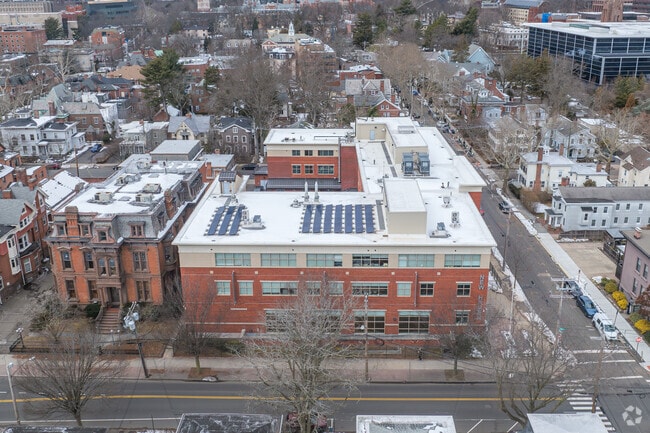 New Haven Academy at 444 Orange St, New Haven, CT 06511 has great teachers.