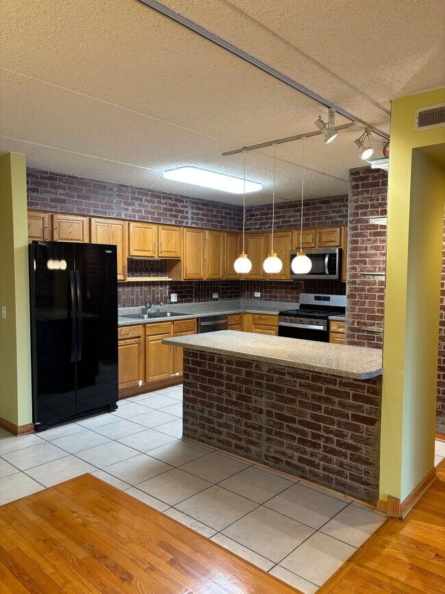 2919 N Harlem Ave, Chicago, IL 60707 - photo 4