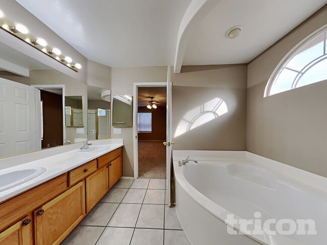 5196 Guardian Peak St, Las Vegas, NV 89148 - photo 7