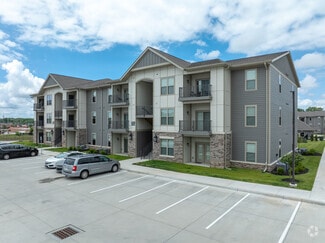 2000 Swenson Ln, Saint Peters, MO 63376