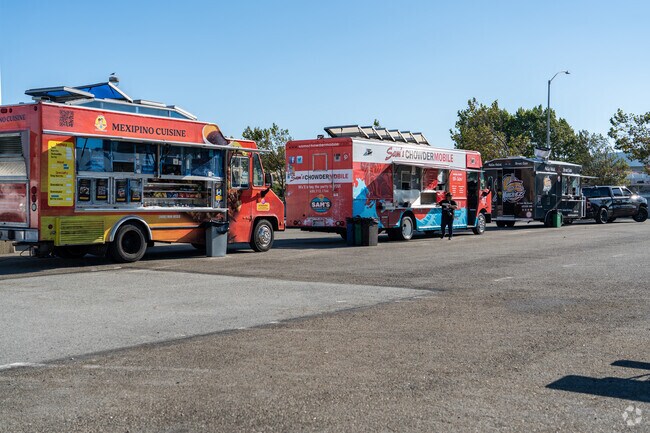 Off the Grid Tanforan: A weekly Tuesday food truck fest offering a variety of tasty cuisines.