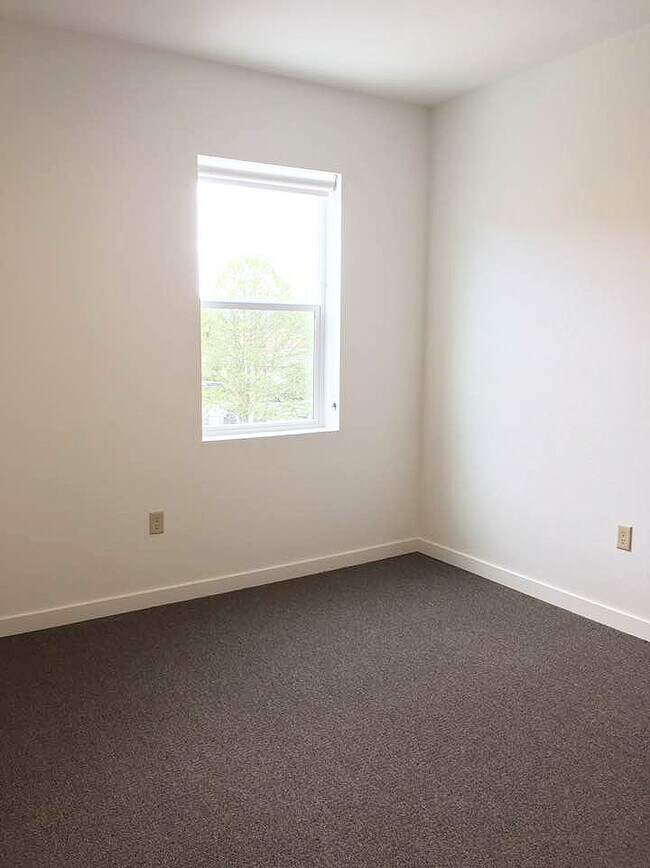 822 N Killingsworth St unit 304, Portland, OR 97217 - photo 7