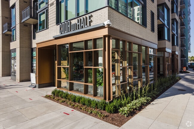 Coda on Half | Luxury Navy Yard / SE DC Apartments for Rent | A Placemakr Experience, Washington, DC 20003 - photo 4