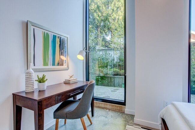 Theory 33, Portland, OR 97202 - photo 4