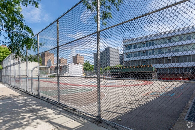 Academy of Applied Mathematics and Technology has a student teacher of 13 to 1.