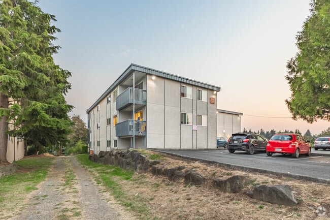 Burien Crest Apartments- 1- & 2-Bedroom Apartment Homes!, Burien, WA 98166 - photo 7