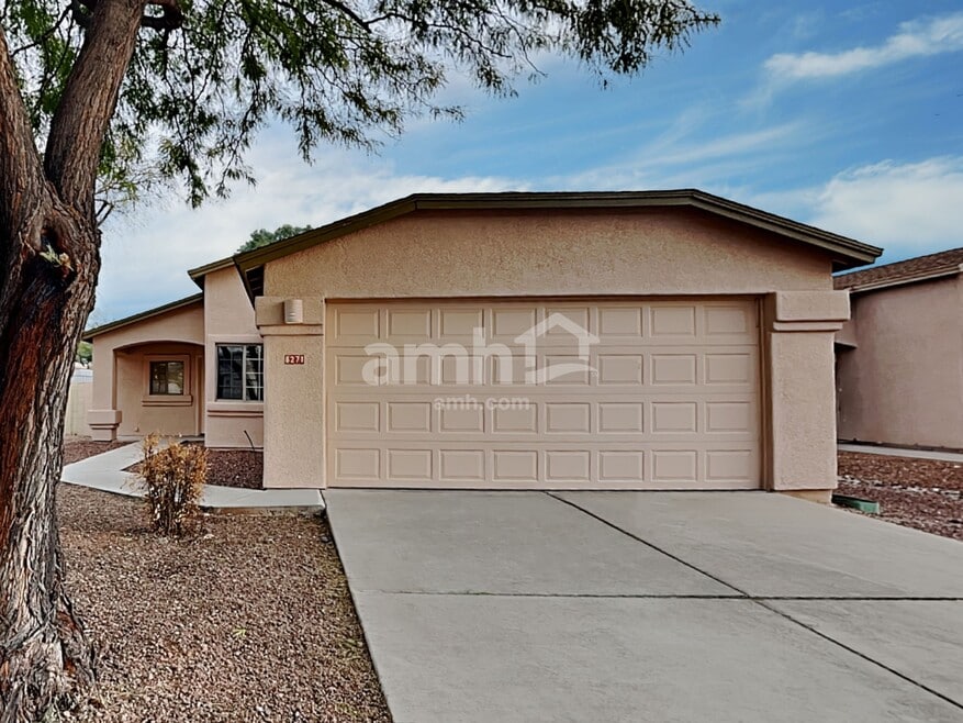 8271 S Via Del Forjador, Tucson, AZ 85747 - photo 1