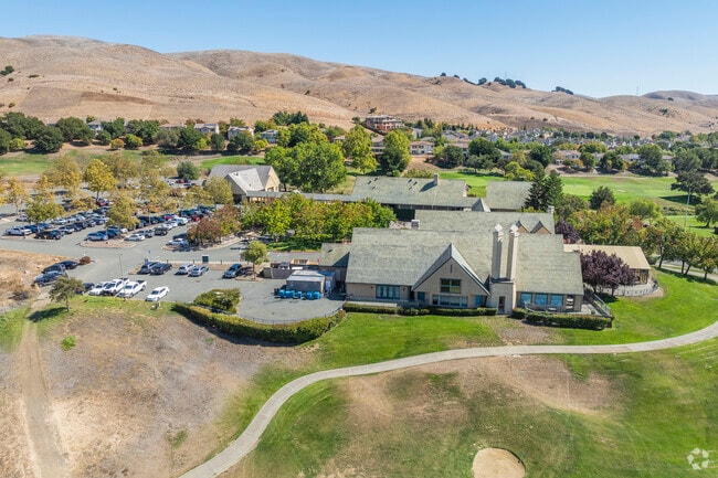 Hiddenbrooke Golf Club is home to one of the Bay Area's finest wedding facilities.