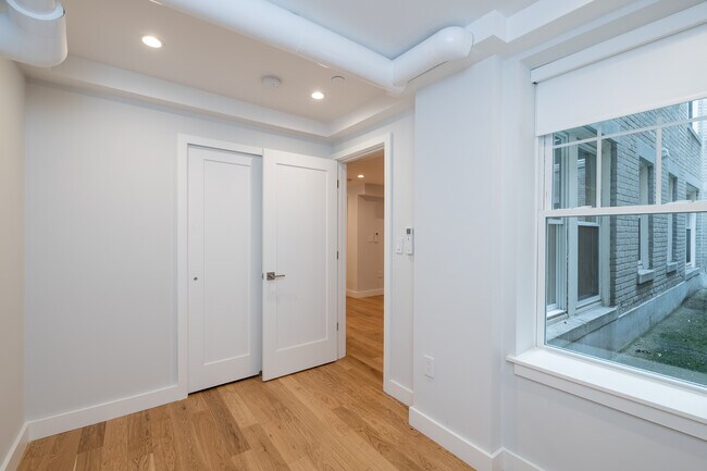 298 Chestnut Ave unit 24, Jamaica Plain, MA 02130 - photo 6