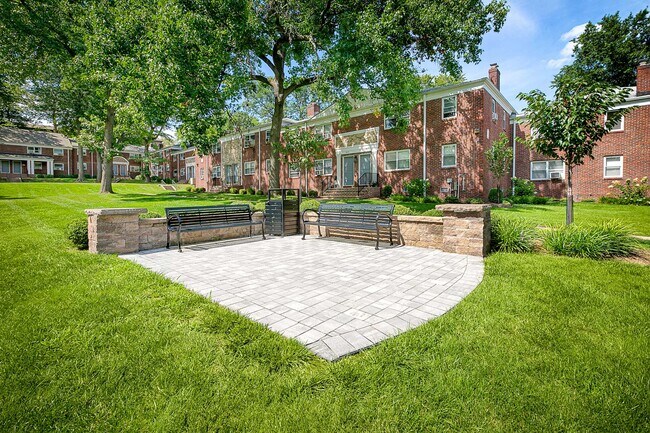 Hillside Village, Ridgefield, NJ 07657 - photo 5