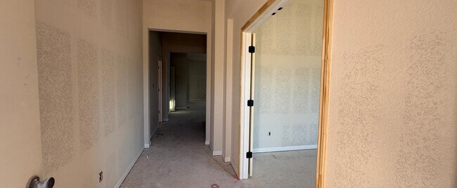 1313 Dog Iron St, Georgetown, TX 78628 - photo 7