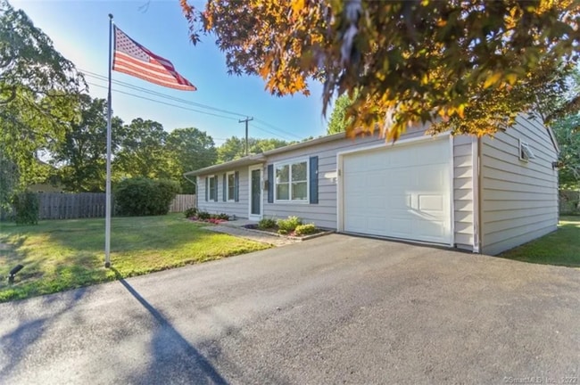 8 Indian Field Rd, Groton, CT 06340 - photo 3