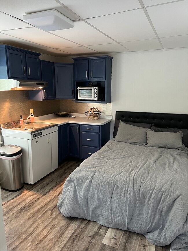 2388 W Lawn Ave unit 3, Madison, WI 53711 - photo 5