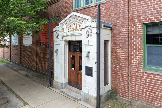 Once belonging to the historic Essanay Film Studio, St Augustine now resides in this landmark.