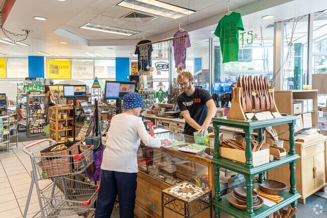 There is Eats Natural Foods in Apperson-Dickerson for those looking for natural & organic.