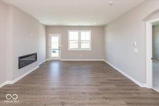 882 Rosebud Ln, Greenfield, IN 46140