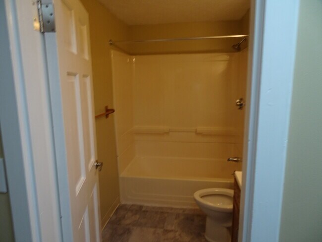 67 Washington St unit 3, Weymouth, MA 02188 - photo 4