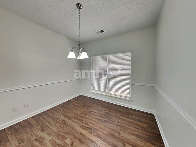 12016 Alabaster Ct, Charlotte, NC 28269 - photo 5