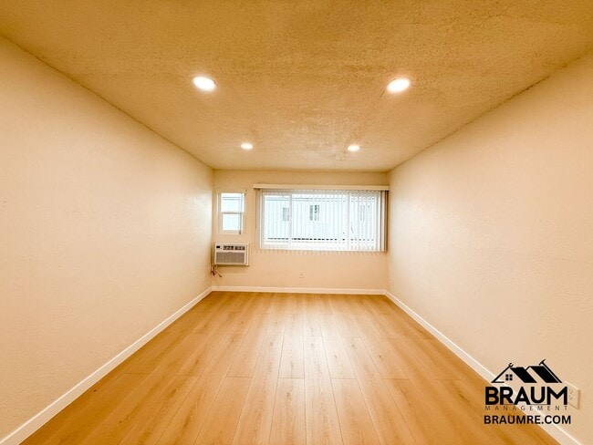 4636 Laurel Canyon Blvd unit 13, Los Angeles, CA 91607 - photo 2