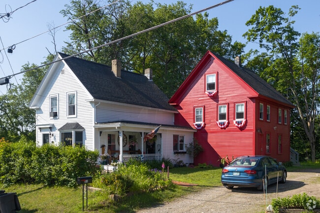 Farmington features many classic New Englander style homes.