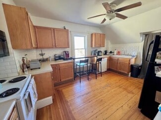 8 Trafford St Unit 2, Quincy, MA 02169