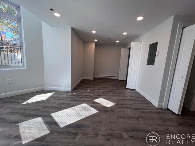195 Park Dr, Boston, MA 02215 - photo 4